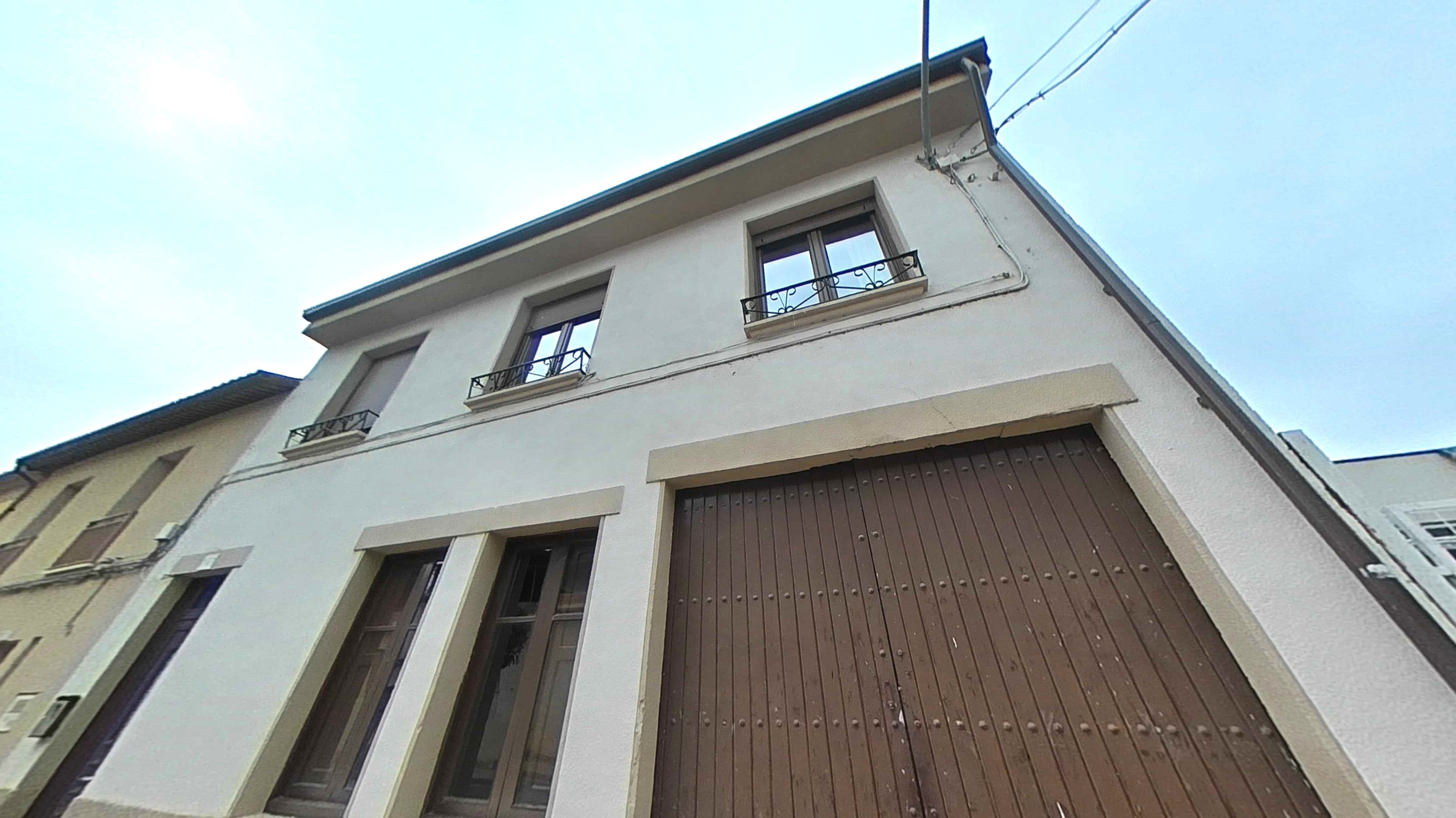 Building for sale in Andosilla