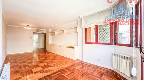 Photo 3 of Flat for rent in Mirasierra, Madrid Capital