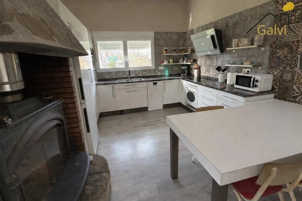 Cocina de Casa o chalet en venta en Lugo con Calefacción, Jardín privado y Terraza