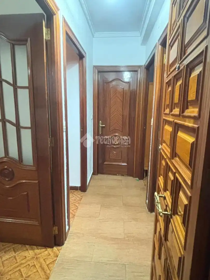 Flat with terrace for sale in C. Sevilla, imagen 3