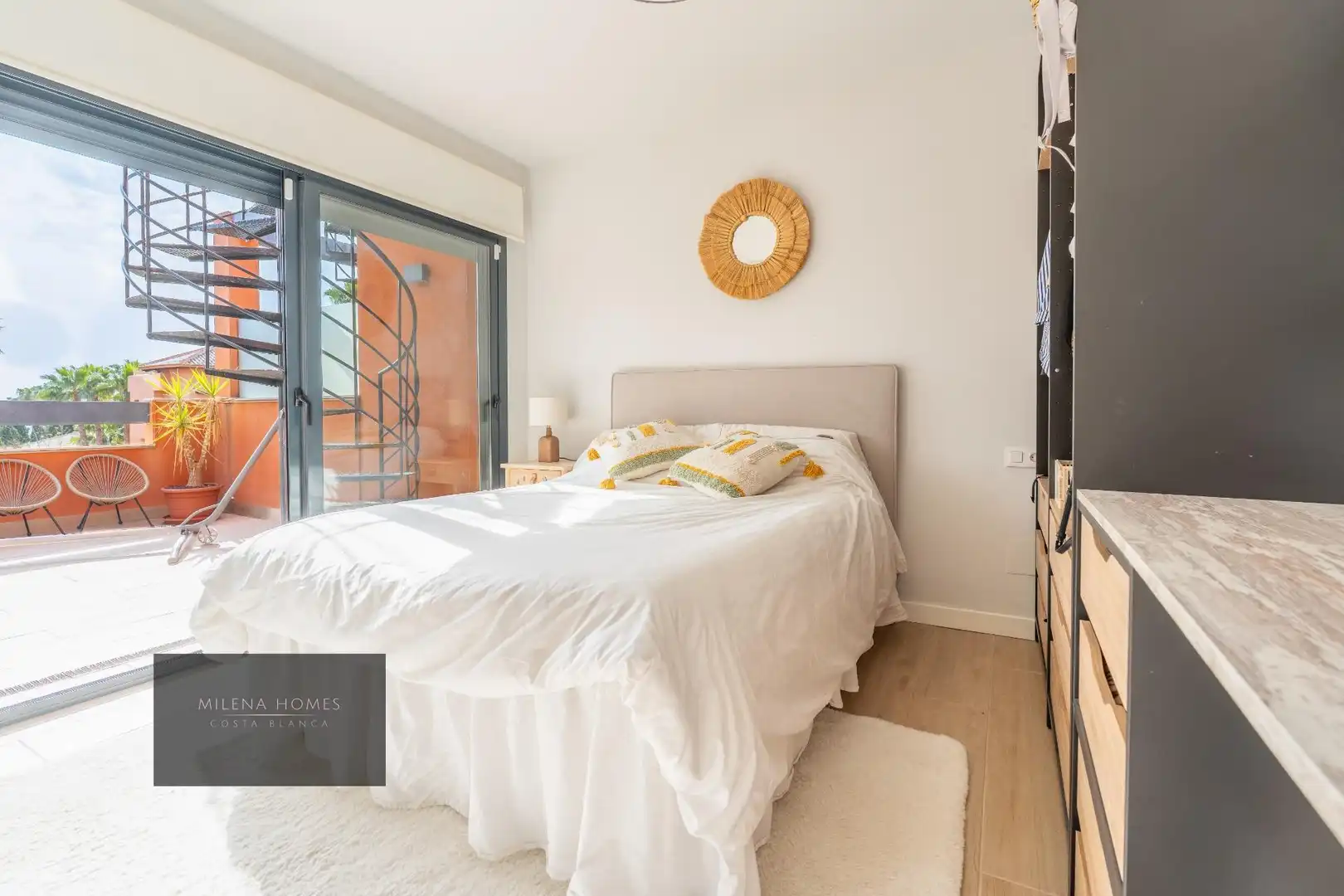 Habitación de Ático en venta en Orihuela con Aire acondicionado, Calefacción y Terraza