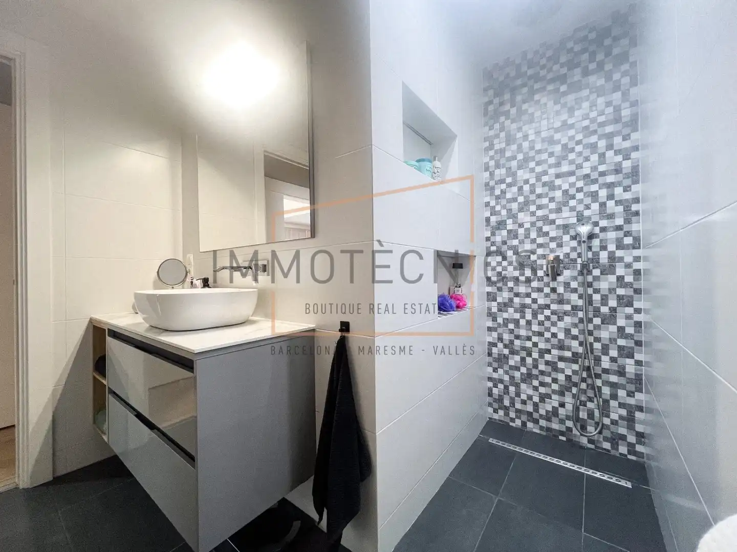 Baño de Casa o chalet en venta en Lliçà d'Amunt con Aire acondicionado, Jardín privado y Terraza