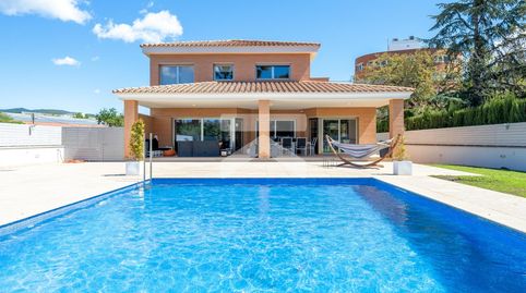 Vivienda de lujo de arquitectura contemporánea