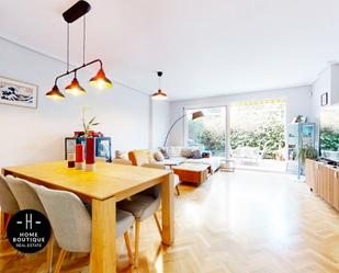 Living room of Single-family semi-detached for sale in  Madrid Capital  with Air Conditioner and Terrace