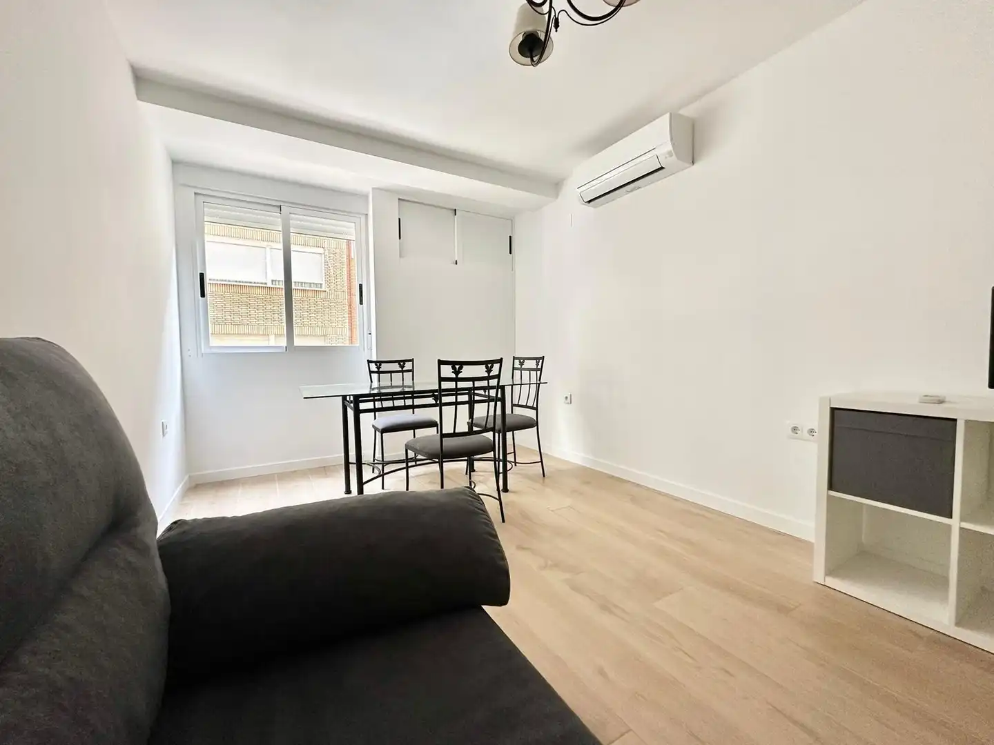 Apartament de lloguer a PERIODISTA BADIA, Exposició