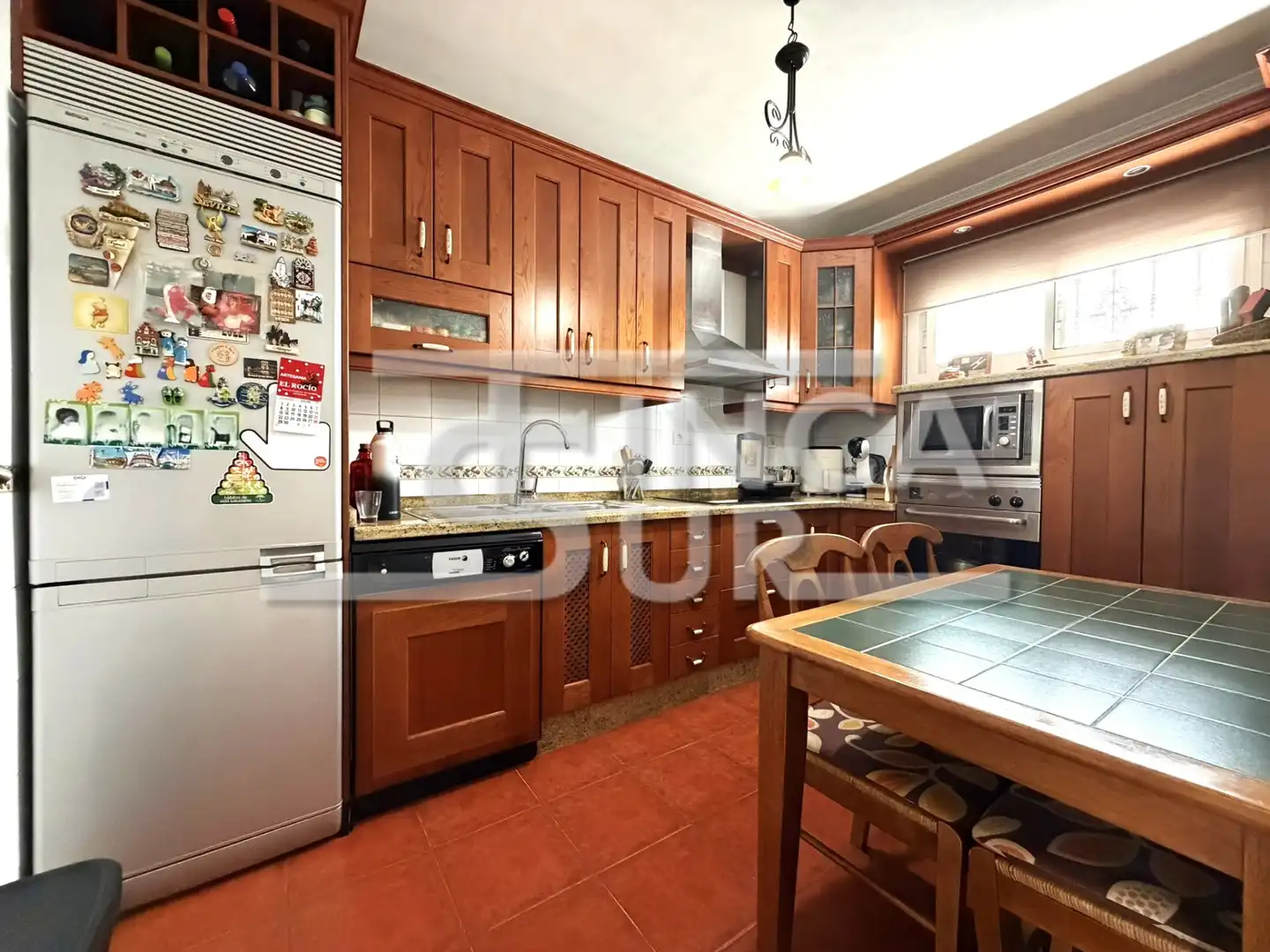 Cocina de Casa adosada en venta en Roquetas de Mar con Aire acondicionado, Calefacción y Terraza