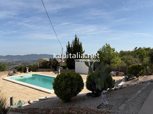 Casa-chalet en Venta en Almudaina