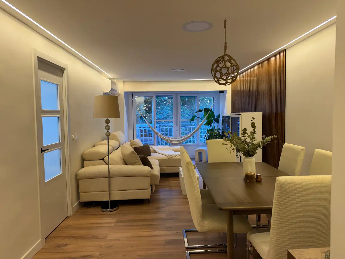 Sala de estar de Piso en venta en Madrid con Aire acondicionado y Balcón