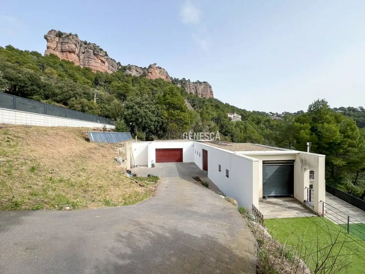 Vista exterior de Casa o xalet en venda en Matadepera amb Aire condicionat, Calefacció i Jardí privat
