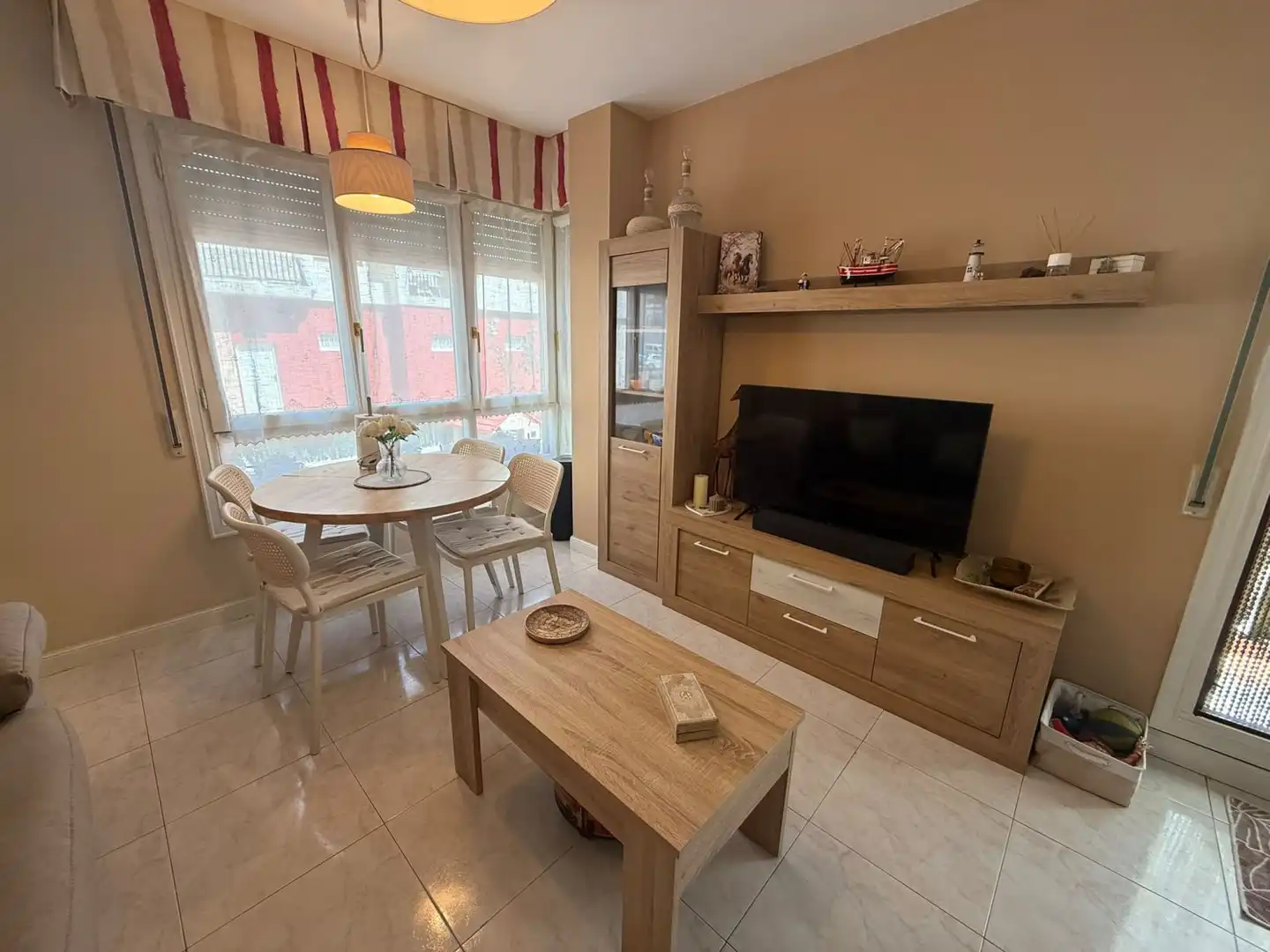 Wohnzimmer von Wohnung zum Verkauf in Noja mit Heizung, Terrasse und Abstellraum