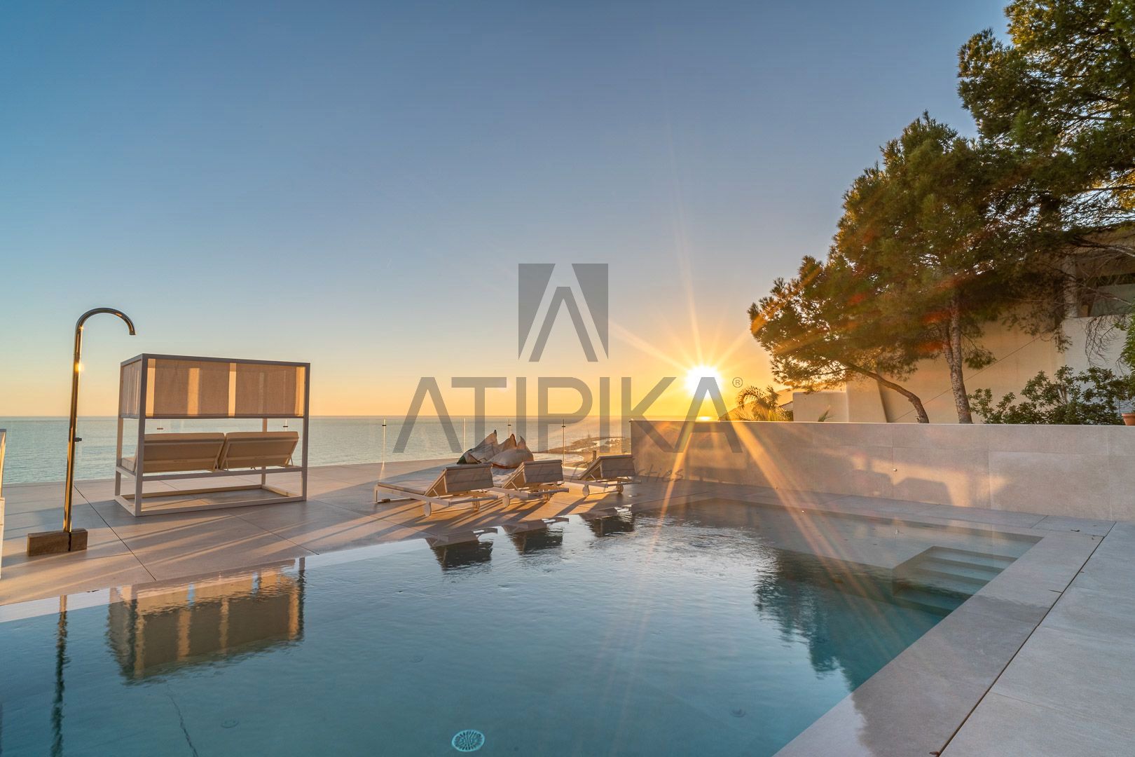 Piscina de Casa o xalet en venda en Sitges amb Aire condicionat, Terrassa i Traster