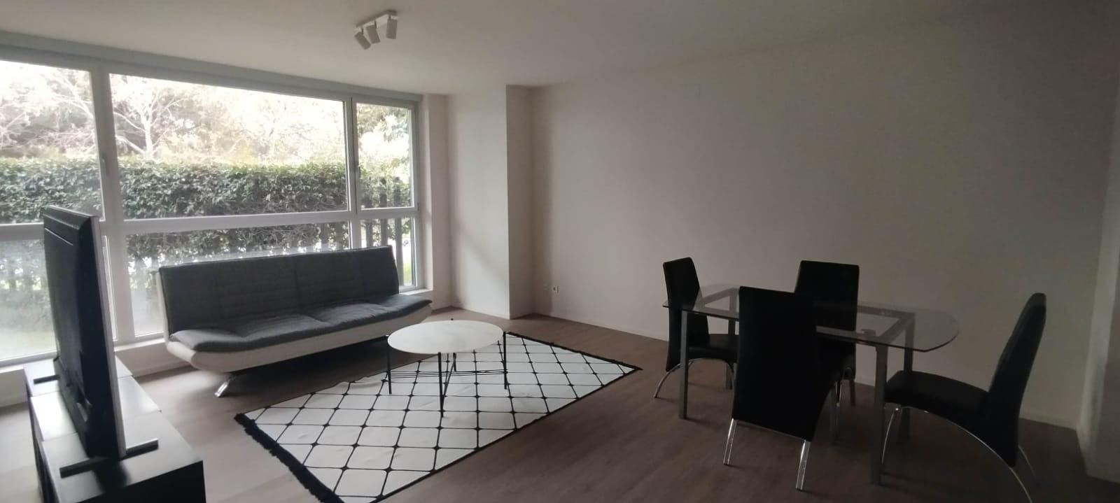 Living room of Flat to rent in  Barcelona Capital  with Air Conditioner, Heating and Parquet flooring