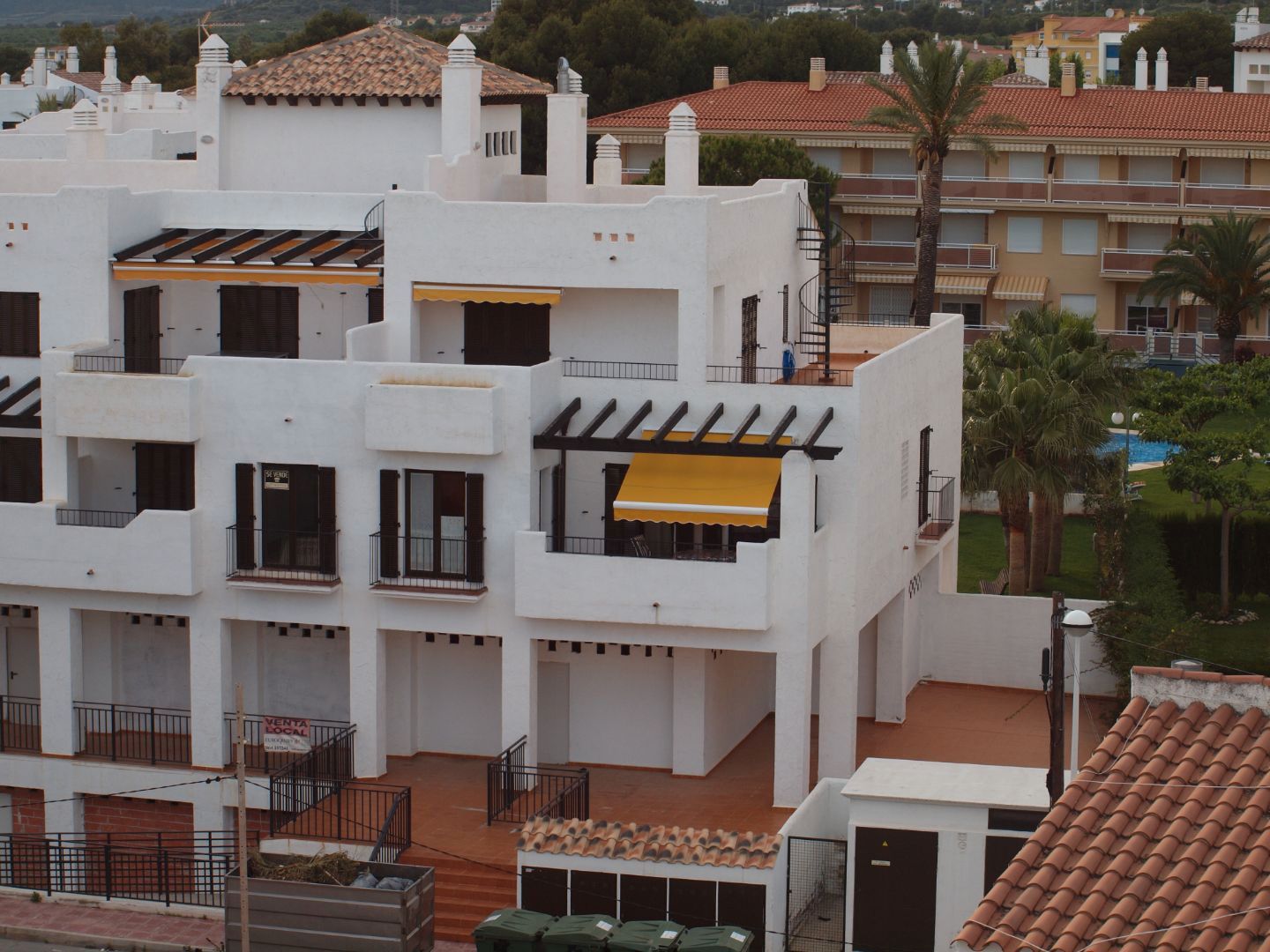 Vista exterior de Local en venda en Alcalà de Xivert amb Terrassa