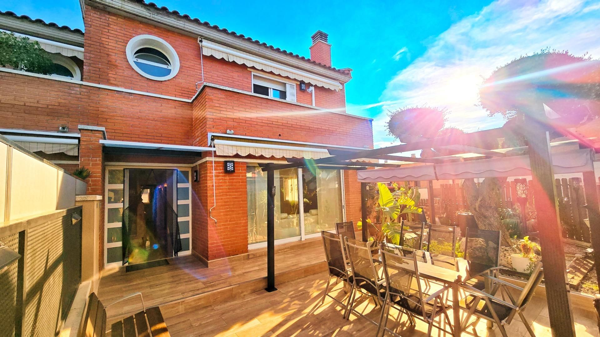 Terrassa de Casa adosada en venda en Cunit amb Aire condicionat, Calefacció i Jardí privat