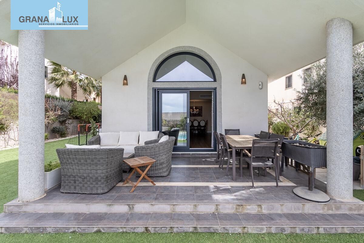 Terrace of House or chalet for sale in Dílar