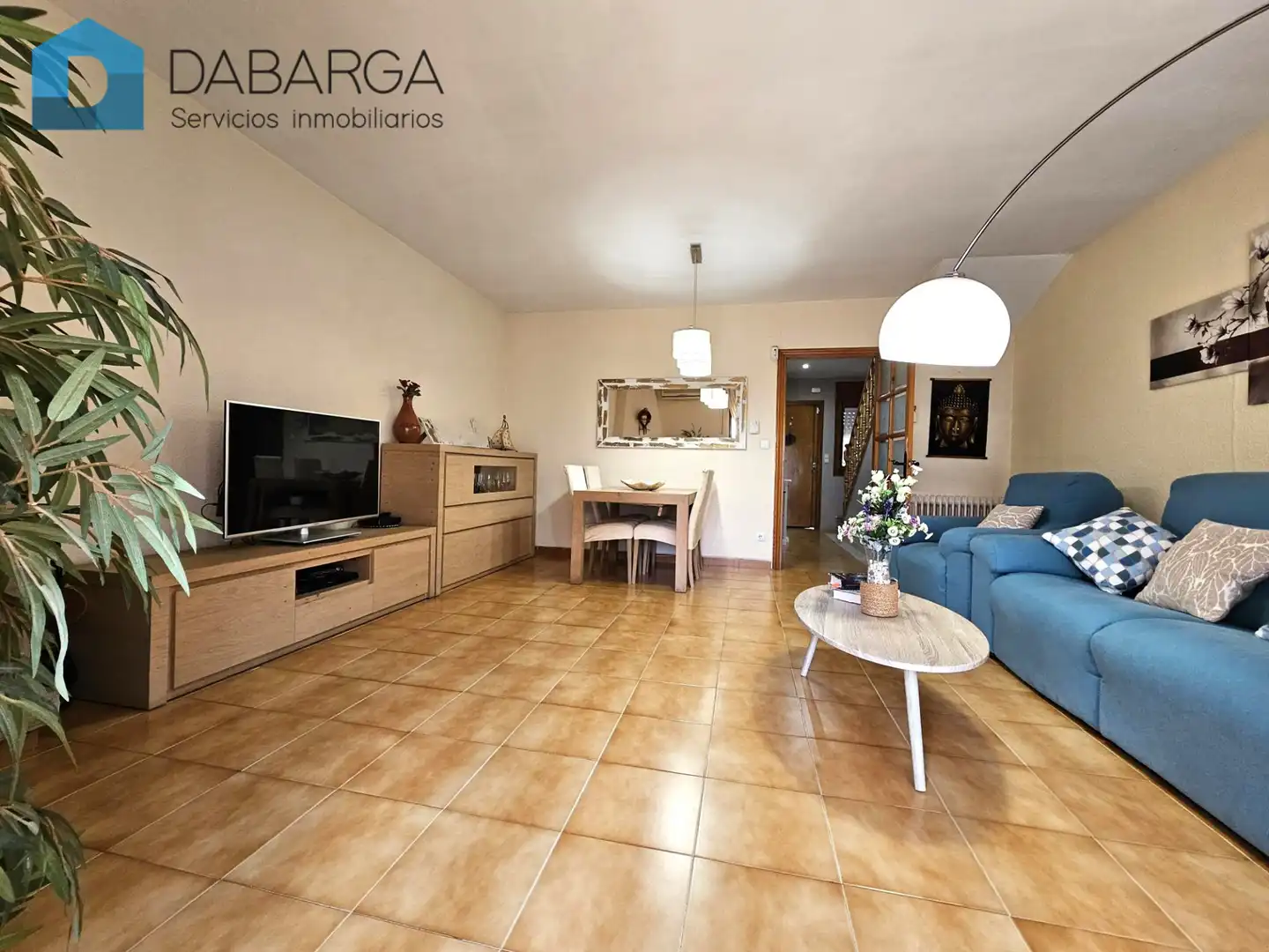 Sala d'estar de Casa adosada en venda en Ripollet amb Aire condicionat, Calefacció i Jardí privat