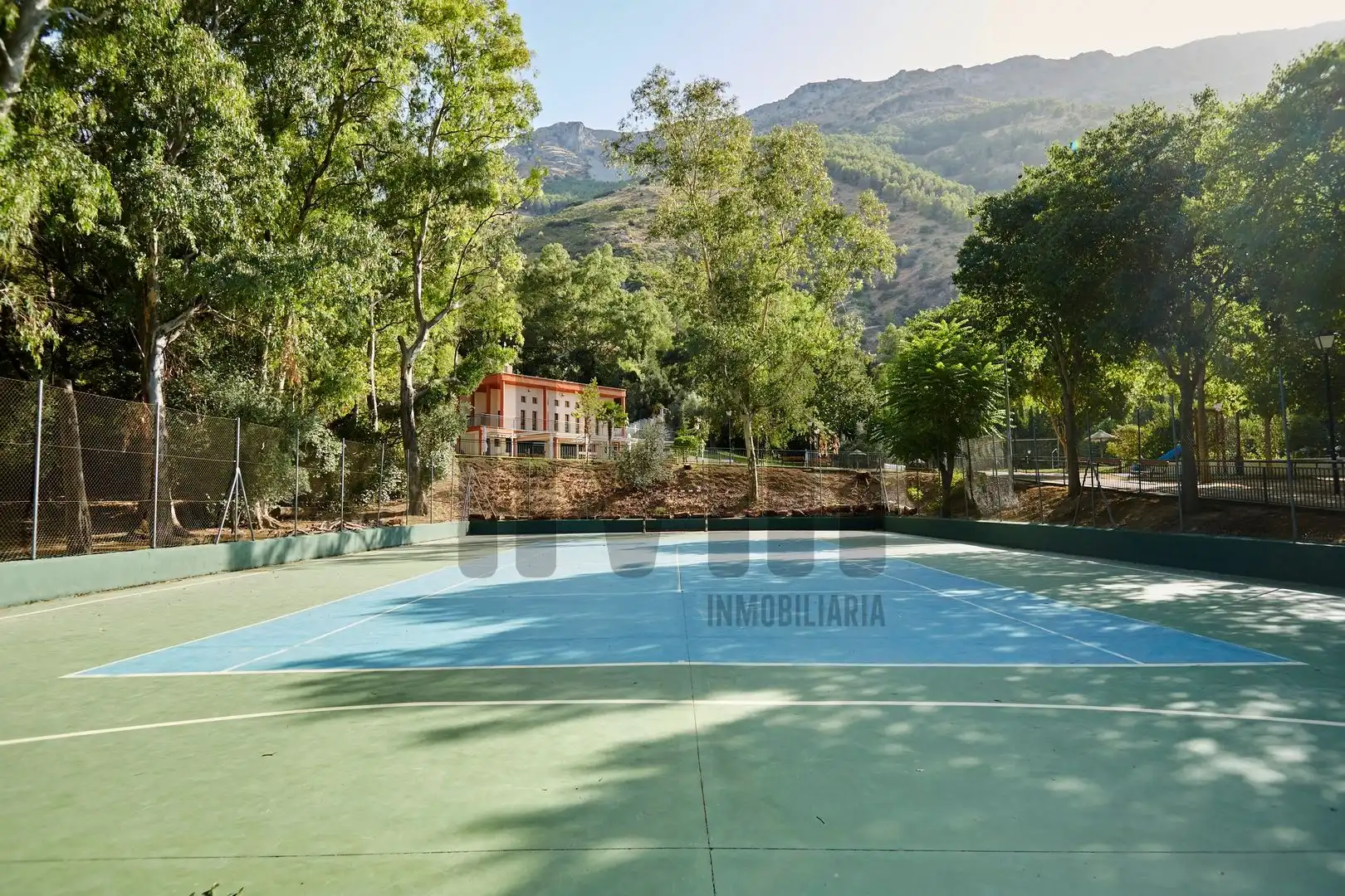 Swimming pool of Houses for sale in Jaén  with Air Conditioner, Heating and Terrace
