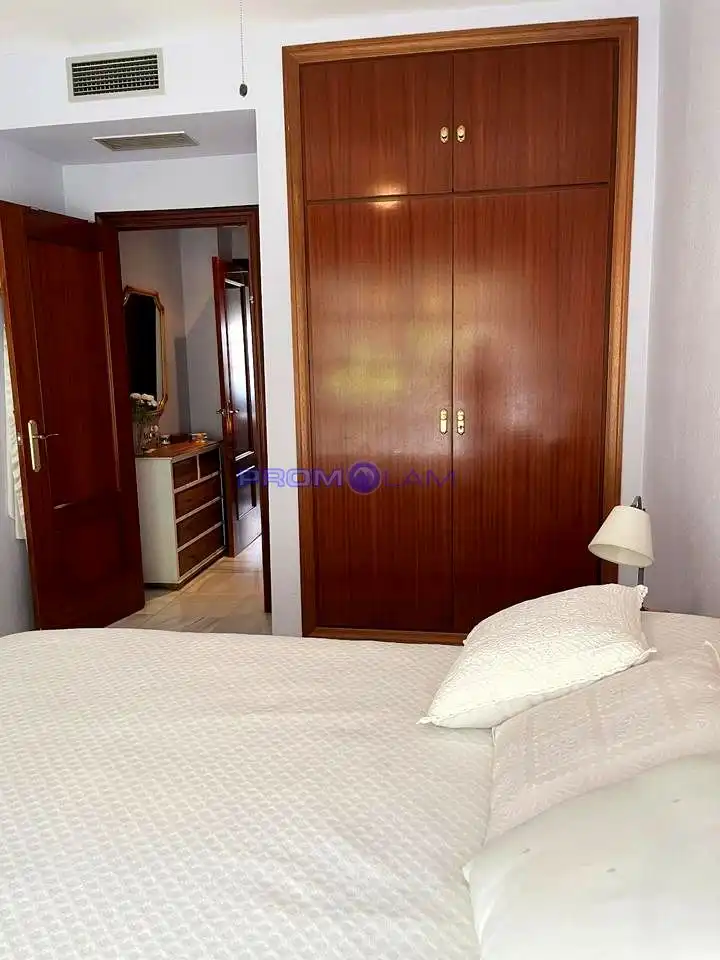 Habitación de Piso en venta en Mairena del Aljarafe con Aire acondicionado y Terraza
