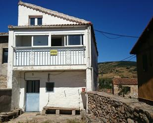 Vista exterior de Finca rústica en venda en San Martín de la Vega del Alberche amb Moblat