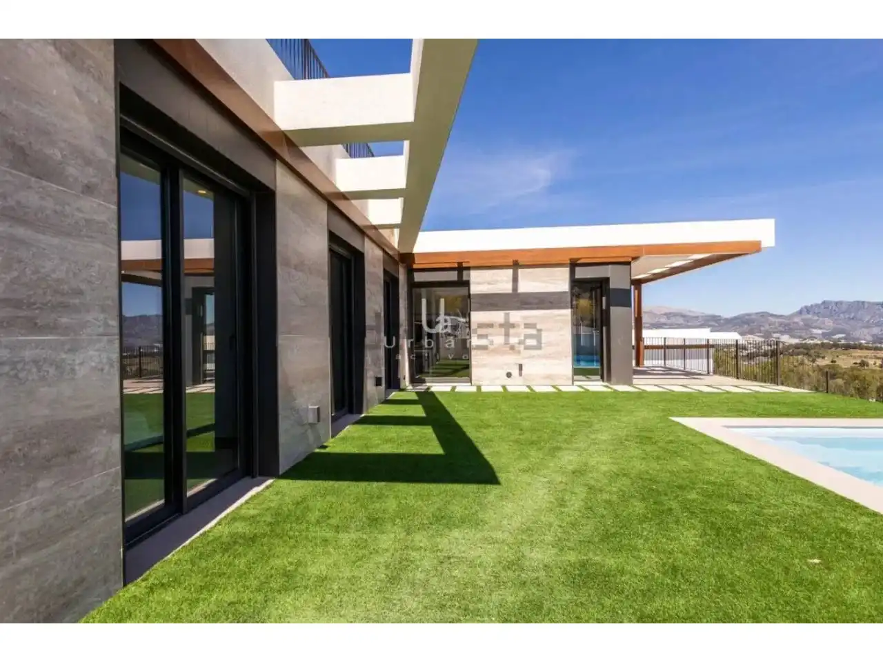Chalet con piscina en venta en Calle POLIGON PAU, imagen 16