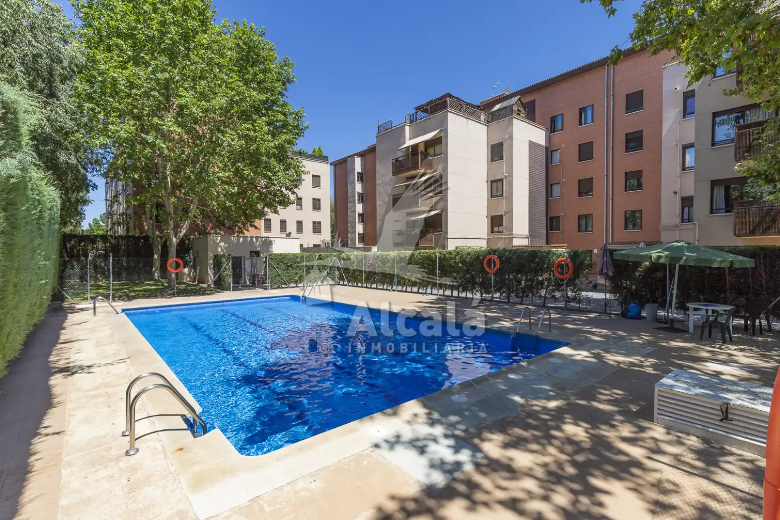Vista exterior de Ático en venta en Alcalá de Henares con Aire acondicionado, Calefacción y Terraza