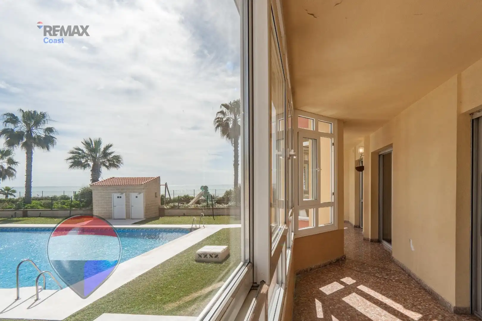 Schwimmbecken von Wohnung zum Verkauf in Rincón de la Victoria mit Privatgarten, Terrasse und Gemeinschaftspool
