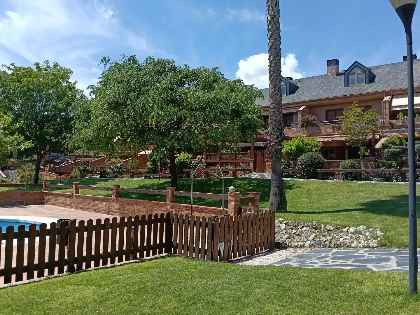 Jardí de Casa o xalet en venda en Fuenlabrada amb Aire condicionat, Piscina i Balcó
