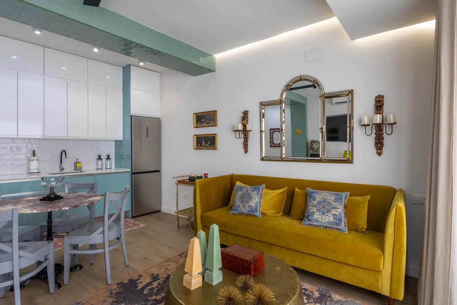 Living room of Flat for rent in Valencia  with Air Conditioner, Heating and Furnished