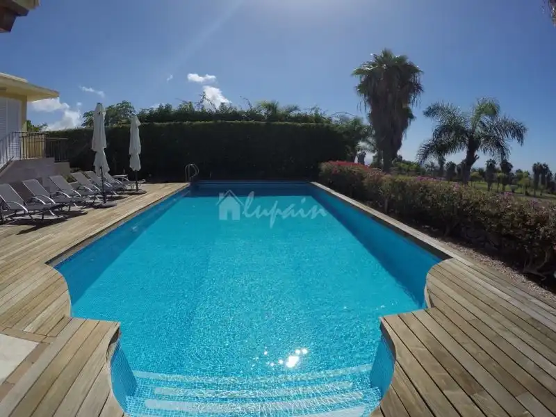 Apartamento en venta en La Caleta