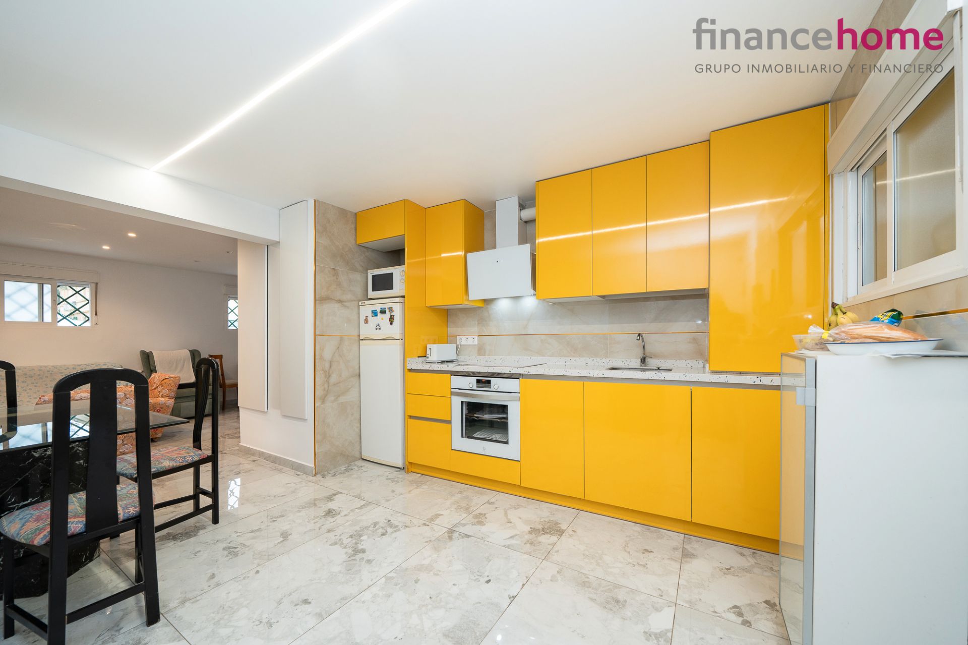 Kitchen of Flat for sale in  Madrid Capital  with Heating and Furnished