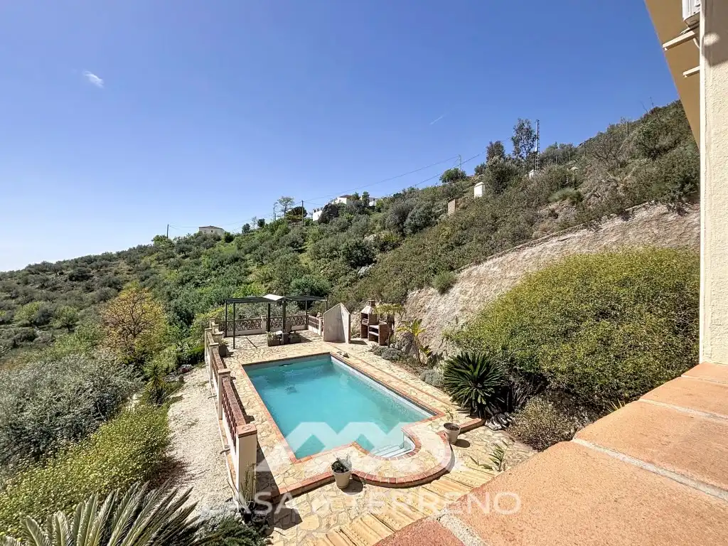 Jardí de Casa o xalet en venda en Alcaucín amb Aire condicionat, Terrassa i Piscina