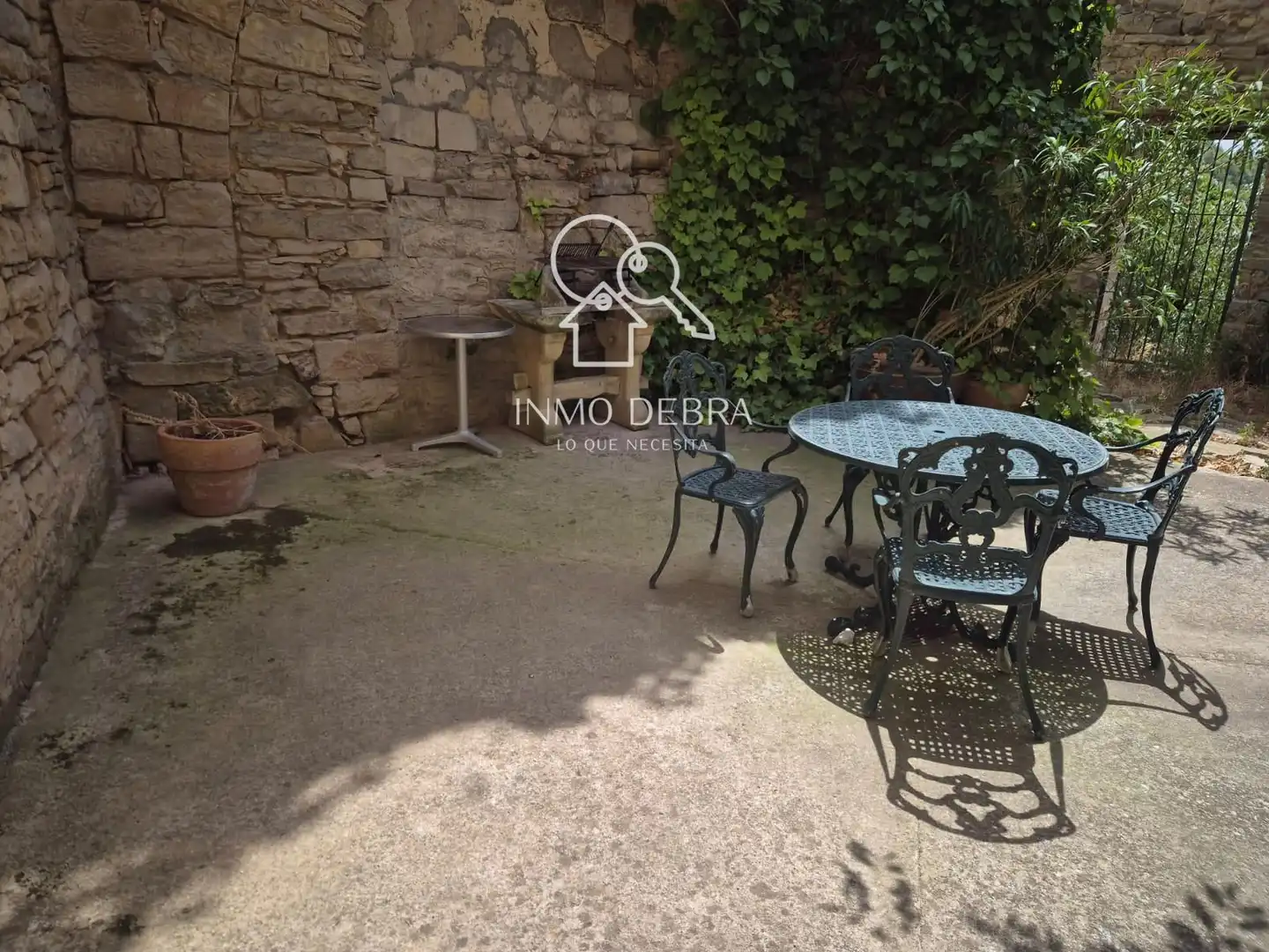 Terrassa de Casa o xalet en venda en Conesa amb Calefacció, Traster i Moblat