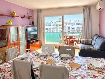 Apartamento con piscina en venta en DEL PORT MARINA 2