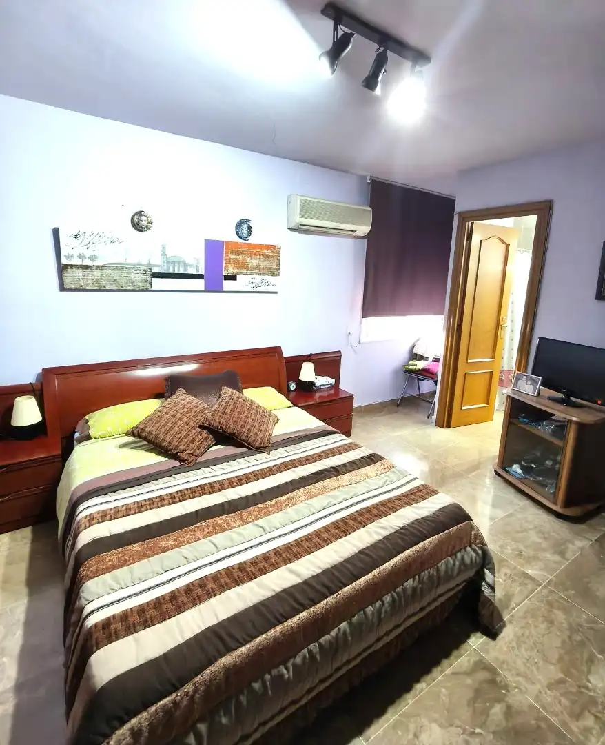 Schlafzimmer von Maisonette zum Verkauf in L'Hospitalet de Llobregat mit Klimaanlage, Heizung und Balkon