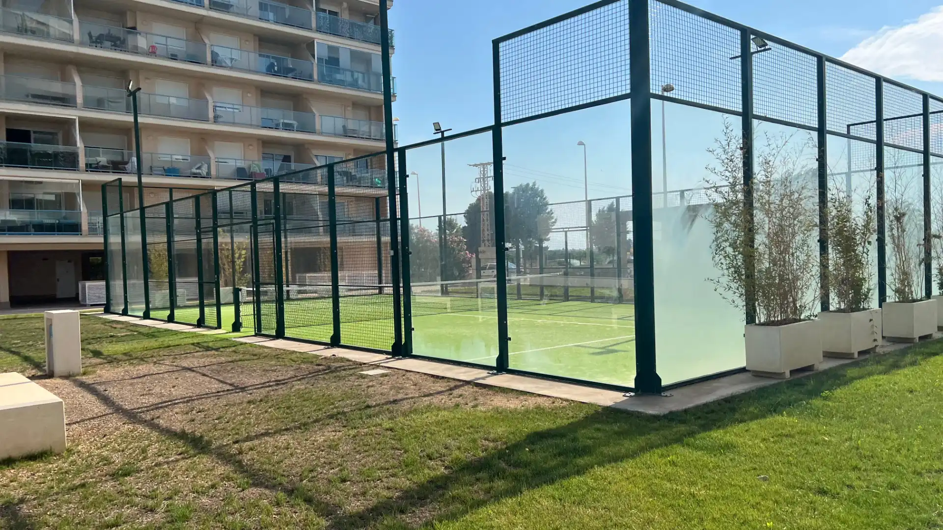 Parking de Piso de alquiler en El Puig de Santa Maria con Aire acondicionado, Amueblado y TV