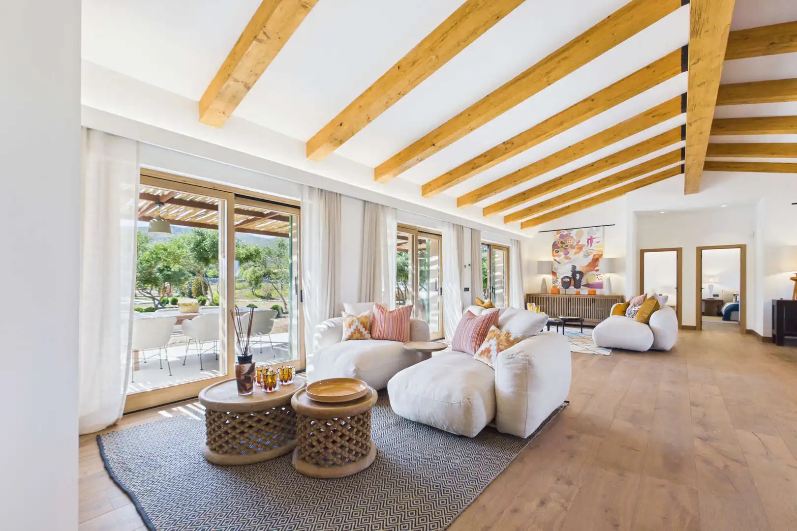 Sala de estar de Finca rústica en venta en Capdepera con Aire acondicionado, Calefacción y Parquet