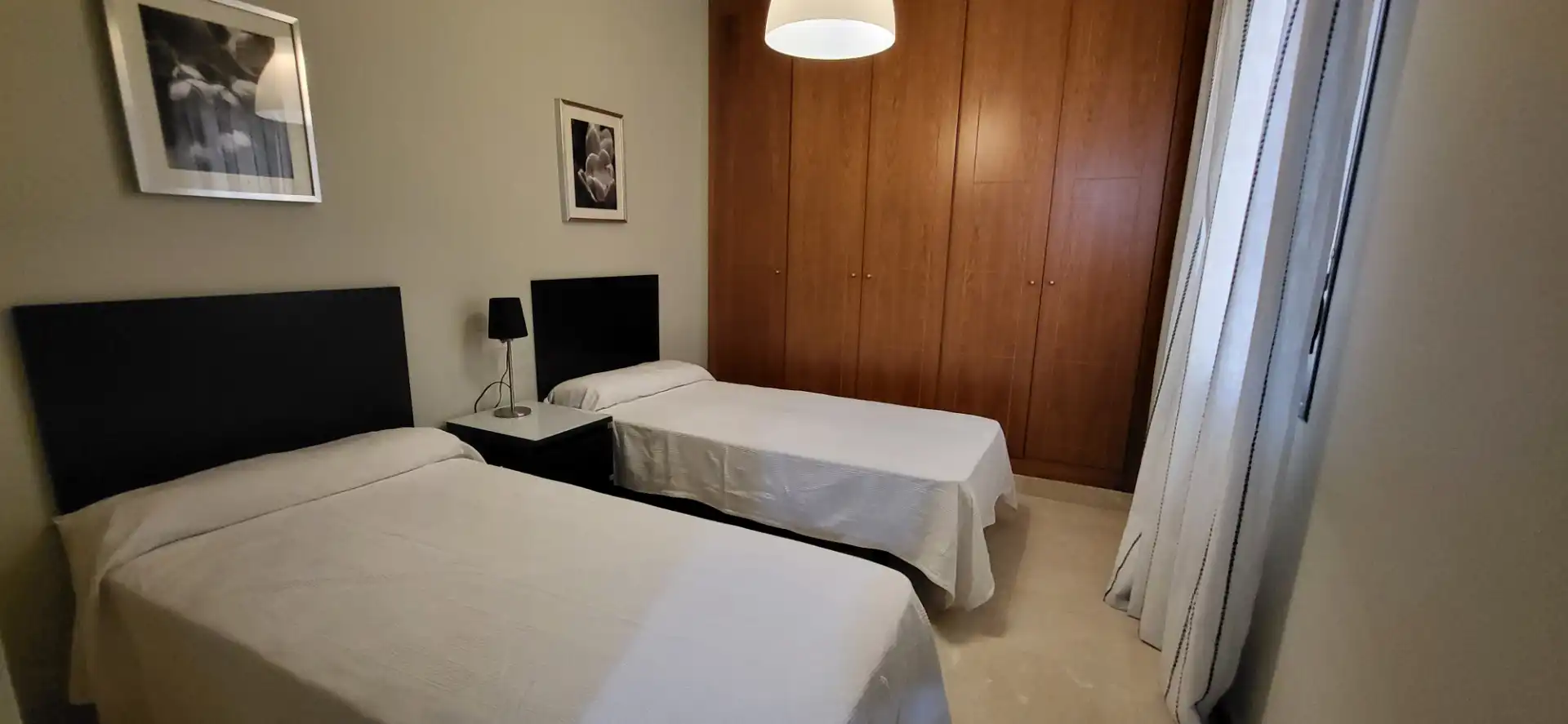 Habitación de Piso de alquiler en Málaga con Aire acondicionado, Calefacción y Amueblado