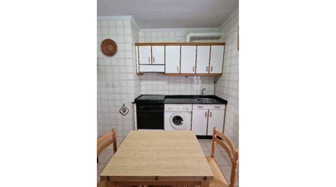 Foto 5 de Piso en venta en Calle Plaza Autonomia, Castañares de Rioja, La Rioja