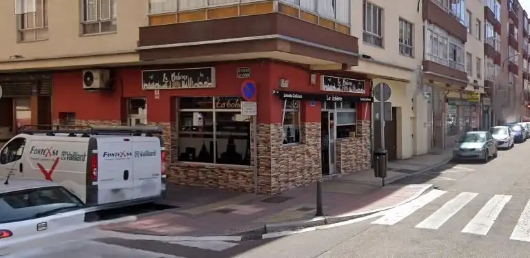 Local de lloguer a Calle de Joaquín María Jalón, La Rubia