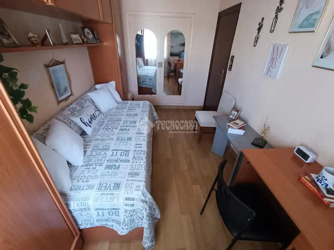 Habitación de Piso en venta en Zaragoza con Aire acondicionado, Calefacción y Terraza