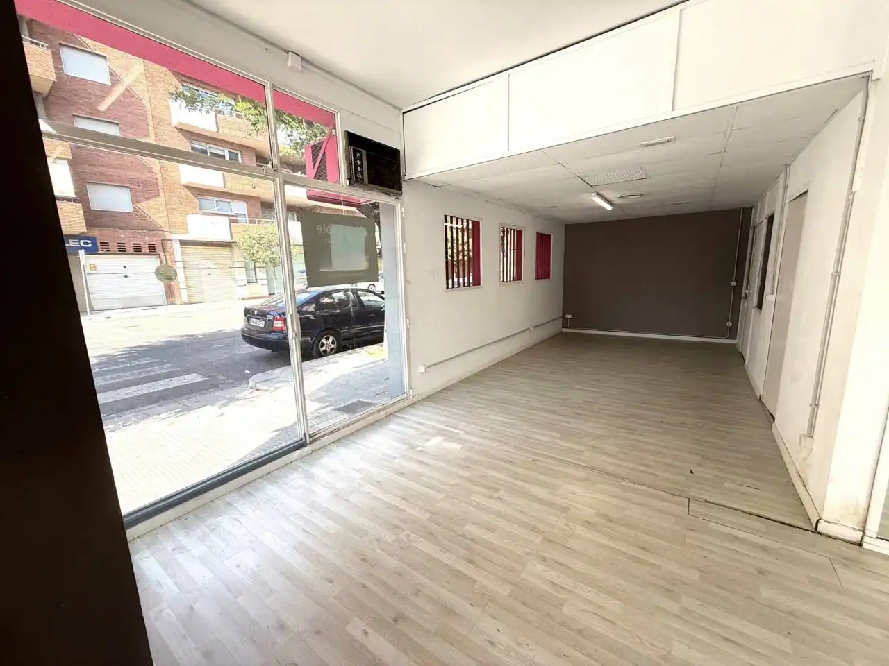 Local comercial en venda a Llevant, imagen 10