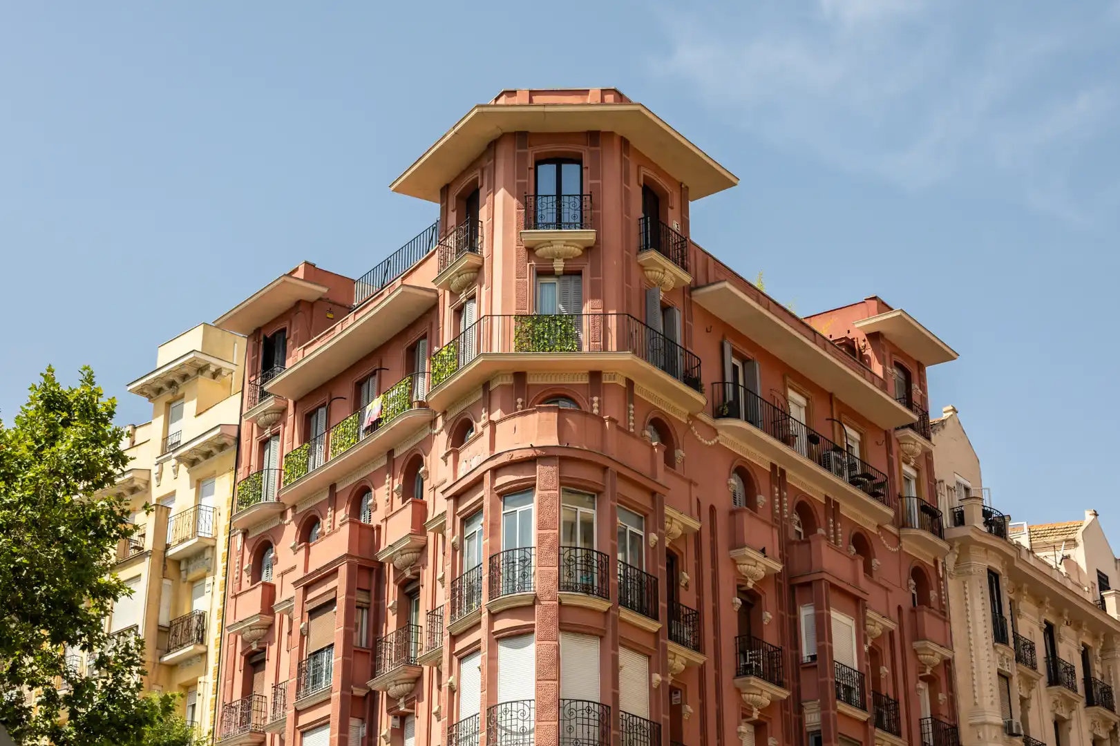Exterior view of Flat for sale in Madrid  with Air Conditioner, Heating and Storage room