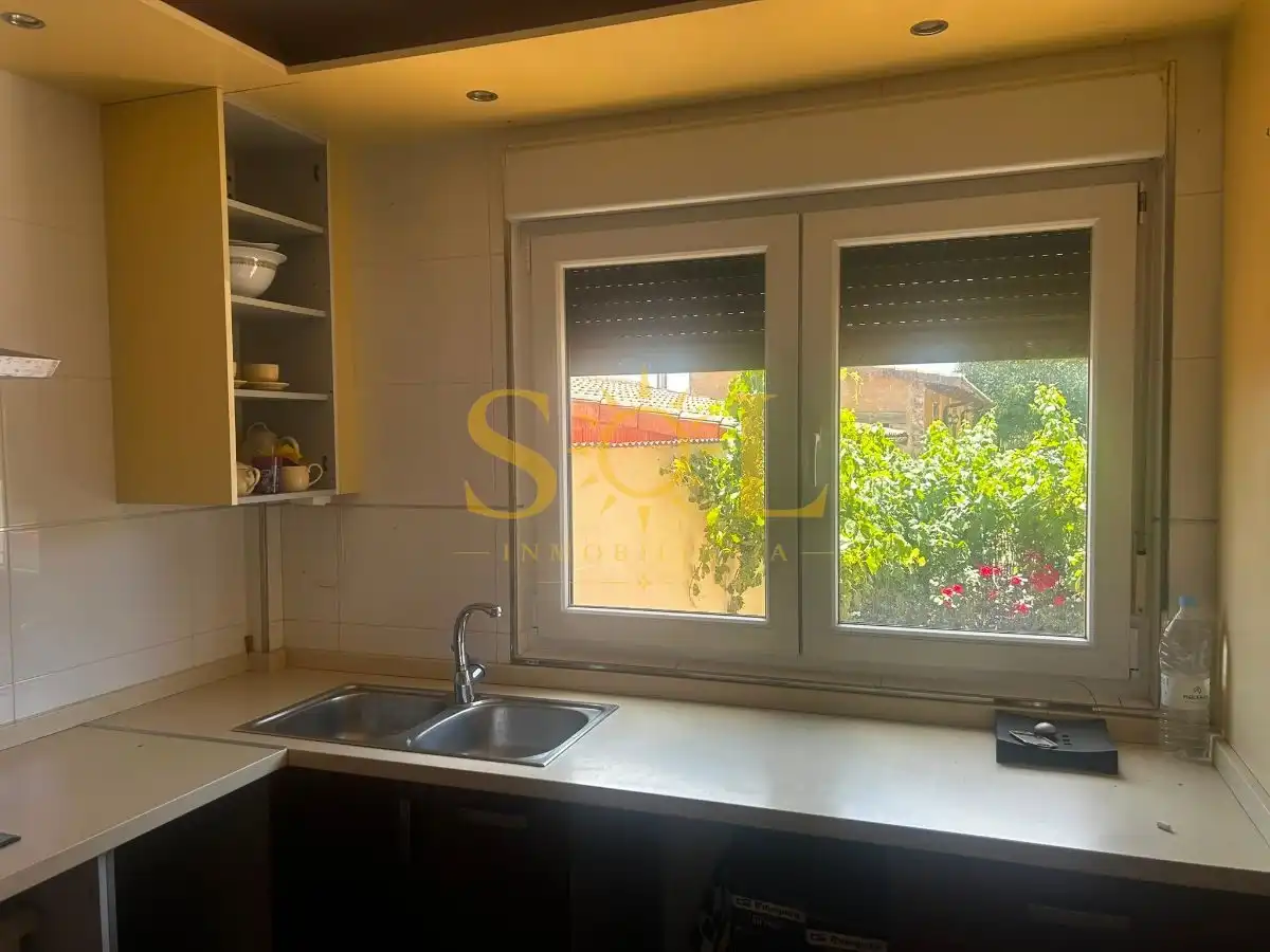 Cocina de Casa o chalet en venta en Onzonilla con Calefacción, Jardín privado y Terraza