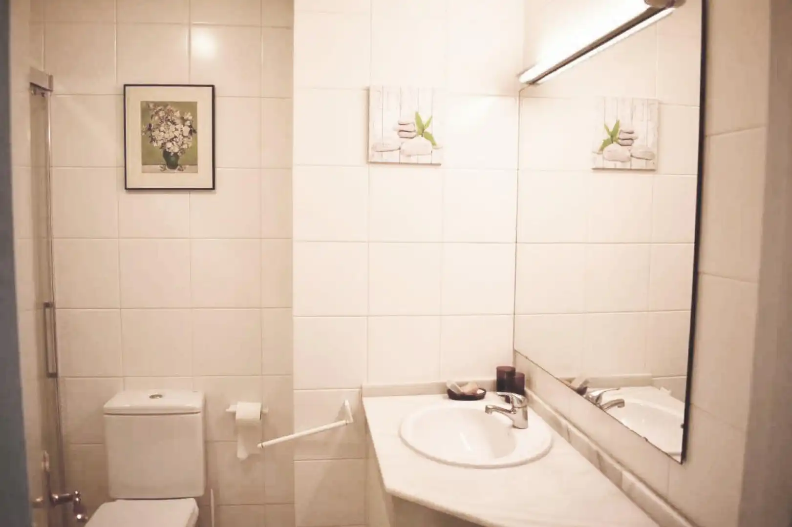 Baño de Piso de alquiler en Huelva con Aire acondicionado y Amueblado