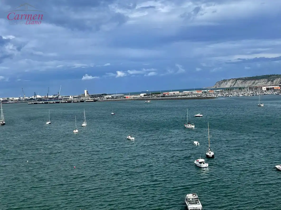 Vista exterior de Dúplex en venta en Getxo  con Calefacción, Terraza y Trastero