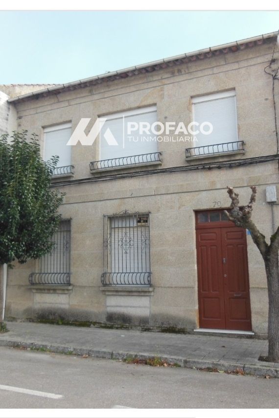 Vista exterior de Casa adosada en venta en Monterrei