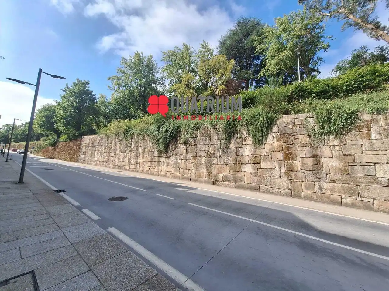 Vista exterior de Pis de lloguer en Santiago de Compostela  amb Calefacció i Moblat