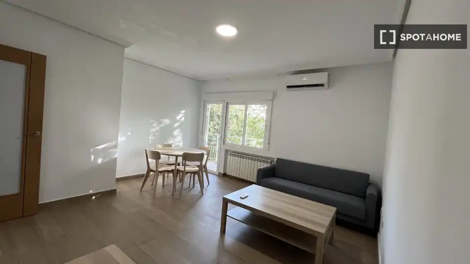 Piso de alquiler en Embajadores - Lavapiés