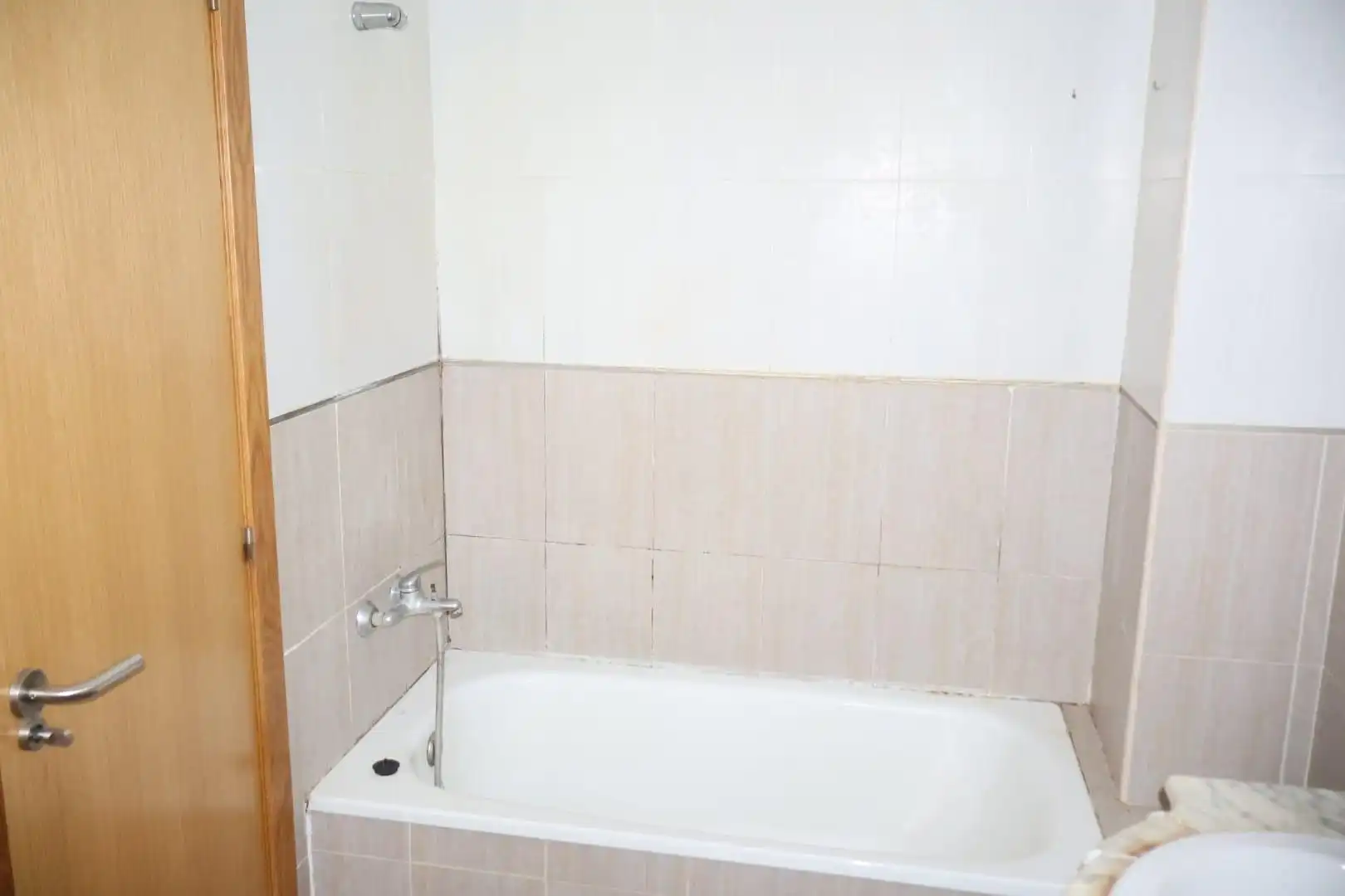 Baño de Piso en venta en Vall d'Alba con Terraza y Amueblado
