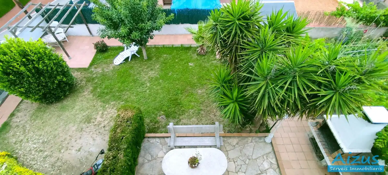 Jardí de Casa o xalet en venda en Cerdanyola del Vallès amb Aire condicionat, Calefacció i Jardí privat